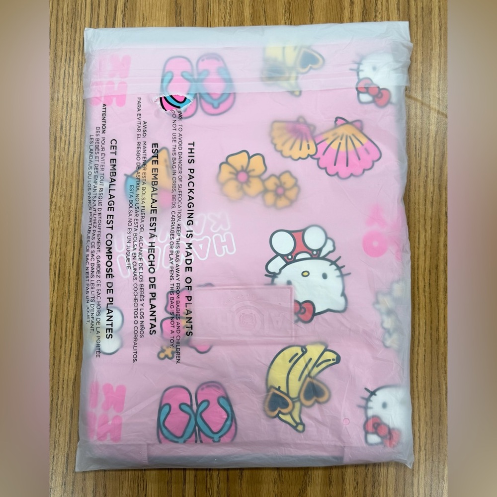 BNWT - ALOHA COLLECTION🌸HELLO KITTY Pink 
Day Tripper - Picture 5 of 5